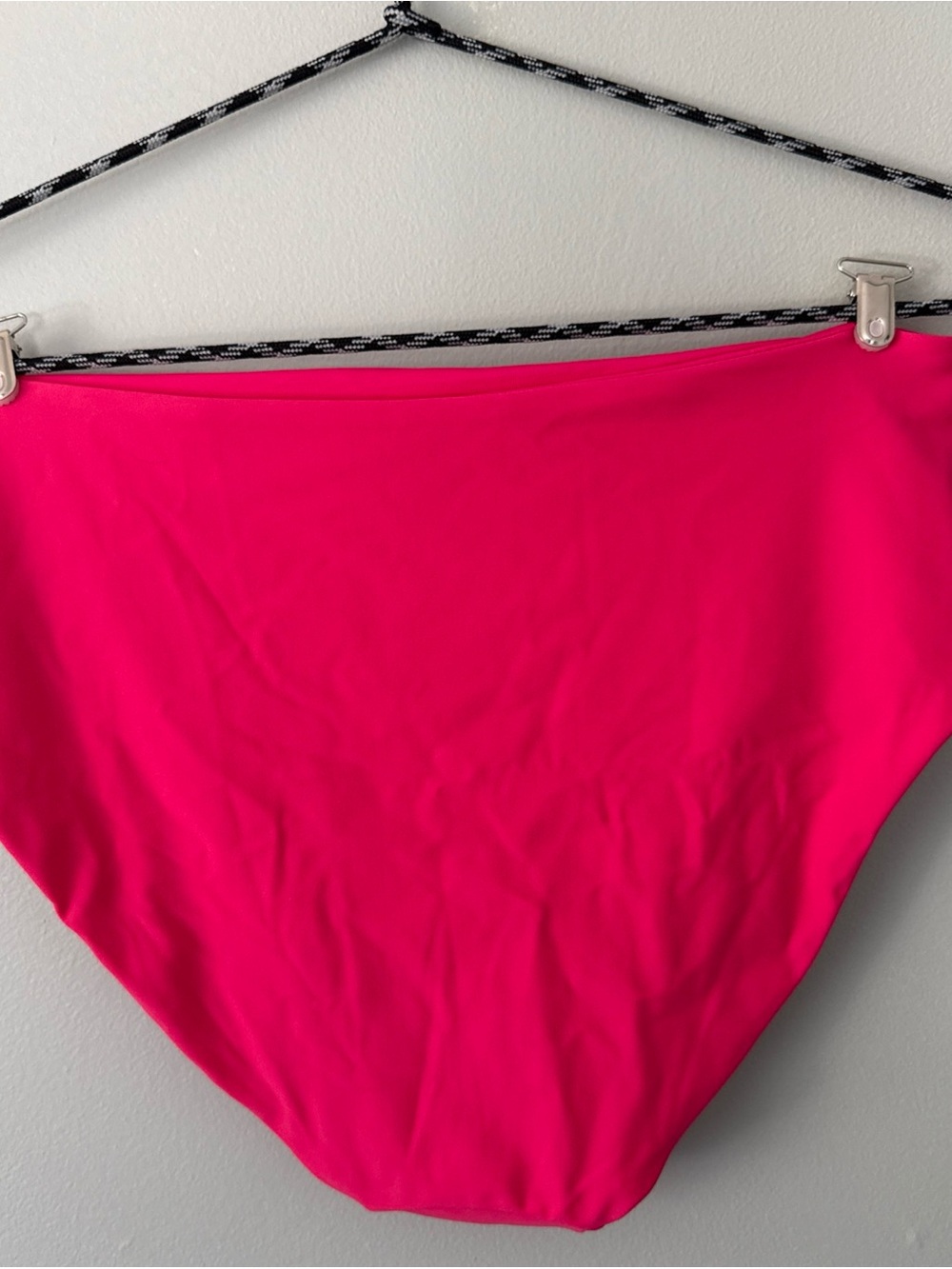 Quince Swim, High-Waisted Bikini Bottoms, size Small, Berry - Picture 4 of 5